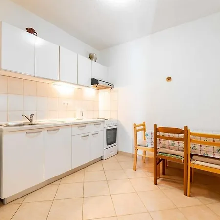 Apartman Adora A2a