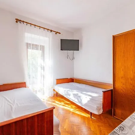 Apartman Adora A2a *